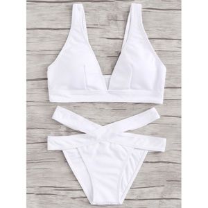 (White) Size small 2 piece bathing suit